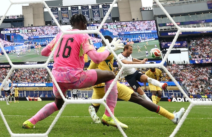 Harry Kane squandered a huge chance in the closing minutes.