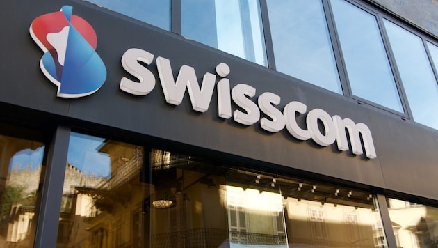Der KI-Versuch beschränkt sich vorerst auf drei Swisscom-Filialen in der Schweiz.