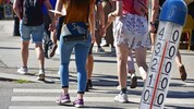 40 Grad sind prognostiziert – Straßen und Gehsteige werden zu wahren Backöfen.  