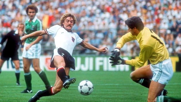 Schachner spielte 64 Mal im Nationalteam, traf 23 Mal.