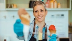 Eis herstellen und verkaufen, statt Eis zu genießen: Viele Österreicher suchen sich für den ...