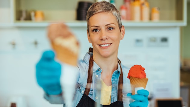 Eis herstellen und verkaufen, statt Eis zu genießen: Viele Österreicher suchen sich für den ...