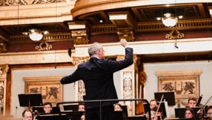 Markus Poschner dirigiert das Bruckner Orchester im Musikverein