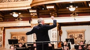 Markus Poschner dirigiert das Bruckner Orchester im Musikverein