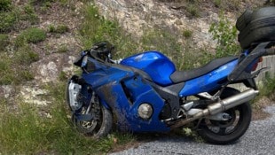 Das Motorrad wurde beschädigt. 