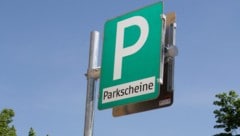 In Grüner und Blauer Zone müssen ab 1. Juli auch Besitzer von E-Autos in den Parkzonen bezahlen.
