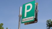 In Grüner und Blauer Zone müssen ab 1. Juli auch Besitzer von E-Autos in den Parkzonen bezahlen.