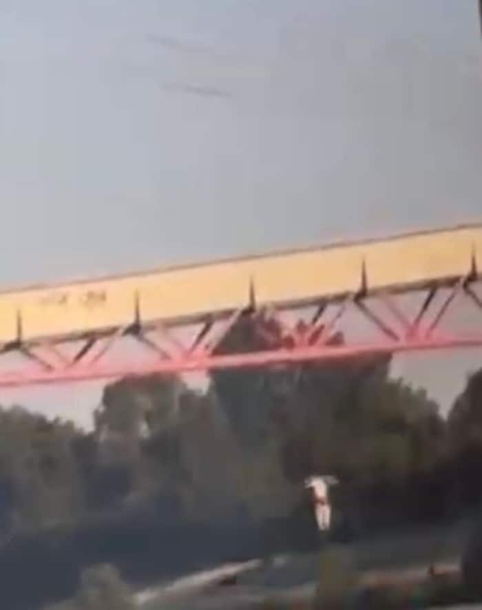Der Mann sprang von der Kaisermühlenbrücke.