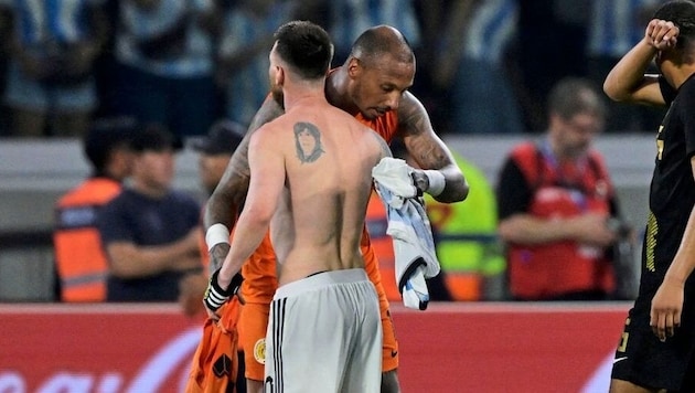 Als Lionel Messi ihm 2023 um den Trikottausch bat, war Curacao-Torhüter Eloy Room völlig ...