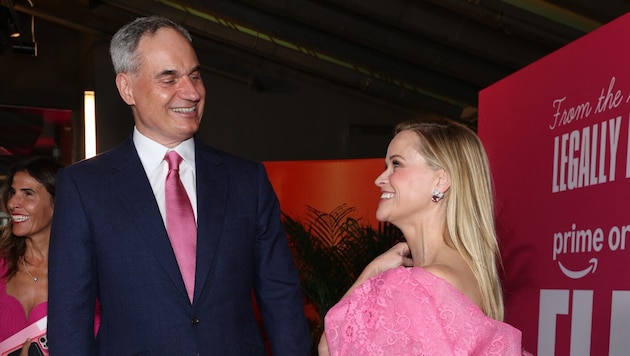 Mitte der Woche durften sich die Fans über ein Pärchen-Debüt von Reese Witherspoon und Oliver ...