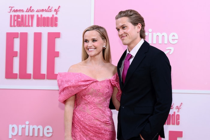 Sohn Deacon posierte mit Reese Witherspoon für die Fotografen.