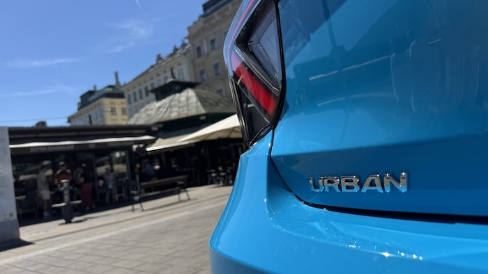 Für ein Stadtauto ist der MG4 Urban ganz schön groß – mit 10,50 Meter Wendekreis aber wendig ...