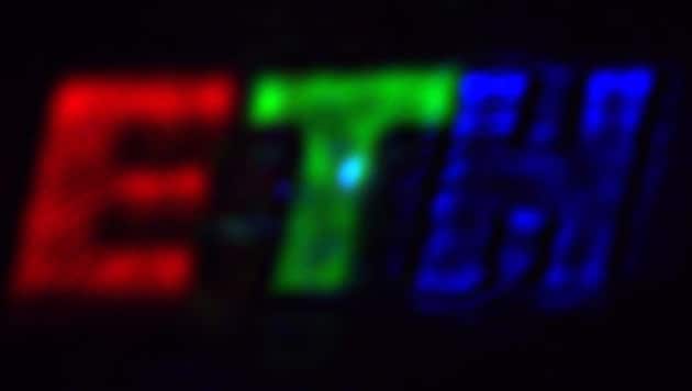 Das farbige Logo wurde mit dem neuen Fourier-Pixel der ETH-Forschenden erzeugt. Der Buchstabe ...