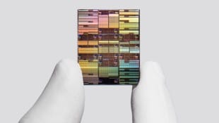IBM will nun nach eigenen Angaben in den Bereich von 0,7 Nanometern vorstoßen, wodurch fast 100 ...
