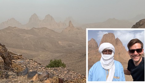 „Krone“-Reporter Bernd Vasari unterwegs im Gebiet der Tuareg in der Nähe von Tamanrasset
