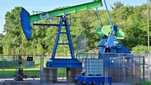 Neben ÖL (Foto) könnte im Weinviertel auch Schiefergas gefördert werden. Die Diskussion darüber ...