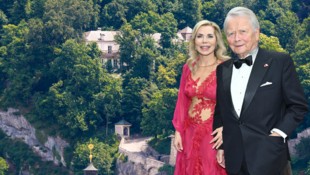 Wolfgang Porsche (im Bild mit seiner Ehefrau Gabriele) will für seine Villa am Kapuzinerberg ...
