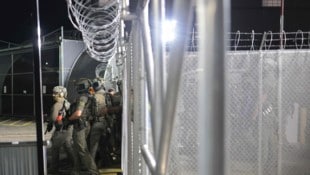Eine Einrichtung zur Inhaftierung von Migranten in Newar, New Jersey