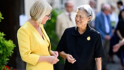 Die Landeshauptfrau beim Empfang von Prinzessin Maha Chakri Sirindhorn.  