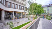 Das neue Café Central, Schanigärten und viel Grün: Das Liezener Stadtzentrum wurde ...