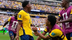 Der Jubel ist groß! Ecuador steht in der K.-o.-Phase.