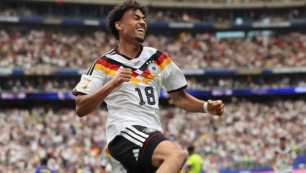 Nathaniel Brown steht vor einem Wechsel von Eintracht Frankfurt zum FC Bayern München.