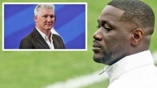 Elfenbeinküste-Trainer Emerse Fae (re.) ist von Bastian Schweinsteiger enttäuscht.