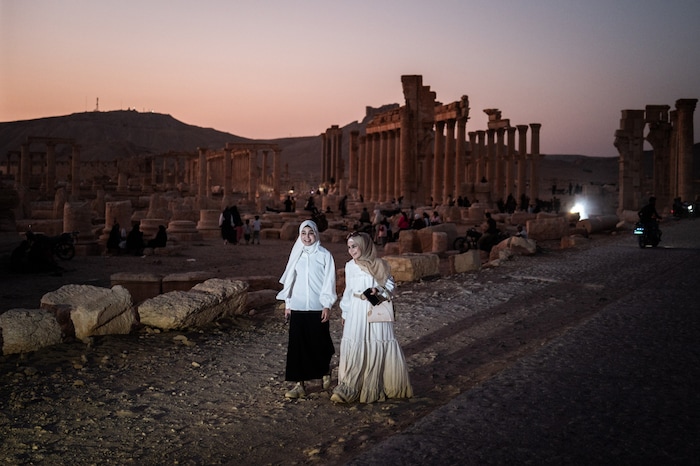 „Ich habe dieses Bild kurz nach Sonnenuntergang in Palmyra aufgenommen. Diese beiden jungen ...