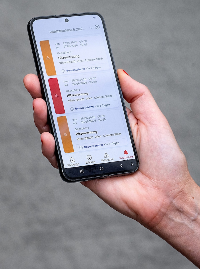 In diversen Wetter-Apps werden für die nächsten Tage Hitzewarnungen ausgewiesen.