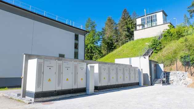 Der Speicher ergänzt das Laufwasserkraftwerk Schütt.