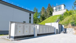 Der Speicher ergänzt das Laufwasserkraftwerk Schütt.