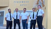 Samuel Jost (li) und Tanja Stetschnig (re) führen die FF an. Bürgermeister Hannes Mak (Mitte) ...
