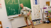 Willi Gablier „tanzt“ in der Schule an.