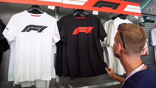 Das Formel-1-Leiberl gibt es im „Store“ bereits um 40 Euro.