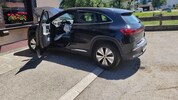 Das Fahrzeug krachte mit großer Wucht in die Hausmauer.  