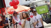 Elke Kahr legte ihre Rede zum Wahlkampfabschluss der KPÖ ob der Hitze kurz und prägnant an.