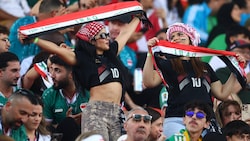 Irakische Fans im Stadion von Toronto gegen den Senegal. 