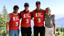 Der in Westendorf lebende britische Snowboard-Olympiasieger Huw Nightingale (Zweiter von links) ...