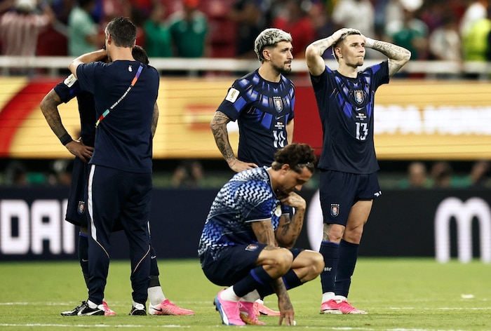 The Uruguayans are dejected.