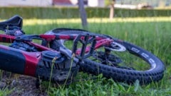 Der Radfahrer wurde tödlich verletzt. (Symbolbild)
