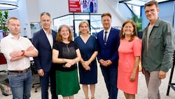 Die Spitzenkandidaten der sieben wahlwerbenden Parteien bei der „Krone“-Elefantenrunde am ...