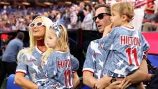 Paris Hilton war mit ihrer Familie schon in Inglewood im Stadion.