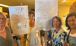 Die ProPlanet- Week bot ein umfangreiches Programm, beim Auftakt sorgte ein Protest für Wirbel.