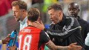 Baumgartner (re.) weiß genau, was in den Köpfen der Spieler vorgeht.