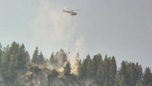 Drei Hubschrauber wurden zur Brandbekämpfung angefordert. 