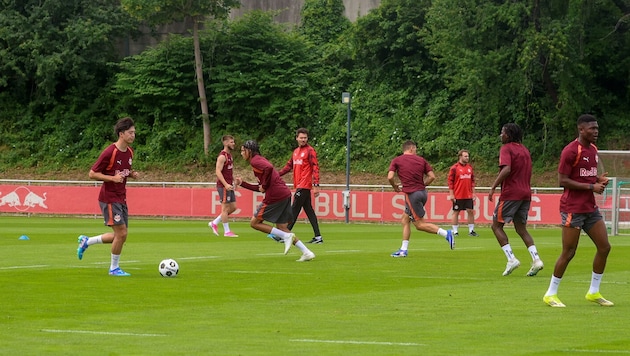 Vor dem freien Sonntag trainierte Red Bull Salzburg (Symboldbild) am Samstag noch einmal.