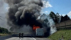 Die Freiwilligen Feuerwehren Seiz, Mautern und Kammern standen mit vier Fahrzeugen und 27 ...