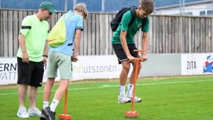 Max und Matteo sicherten sich ein Stück Rasen.