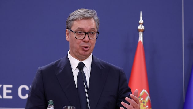 Serbiens Präsident Aleksandar Vucic hat am Samstag seinen Rücktritt und Neuwahlen angekündigt.