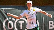 Lukas Neumayer schlug Davis Cup-Kollege Juri Rodionov in zwei Sätzen.